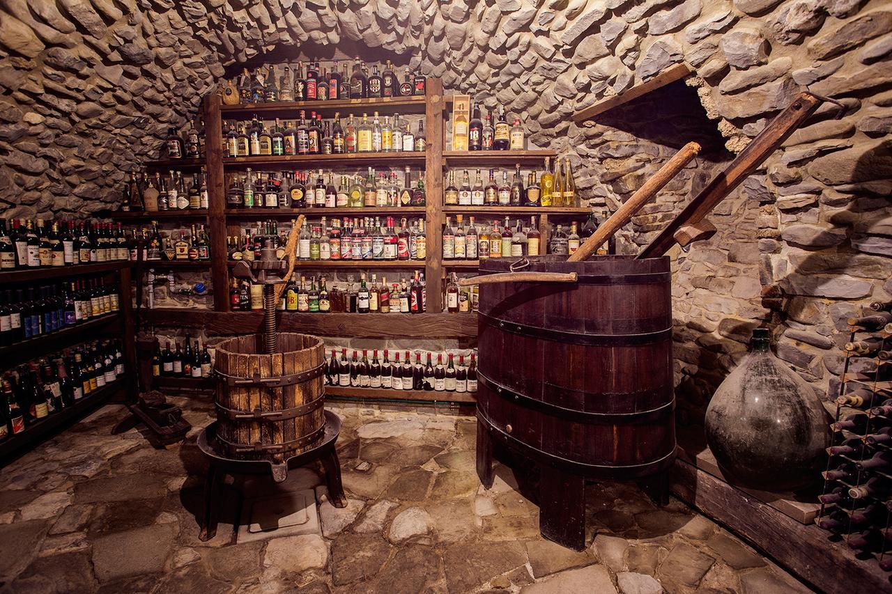 Fontana Hotel Calestano Екстериор снимка